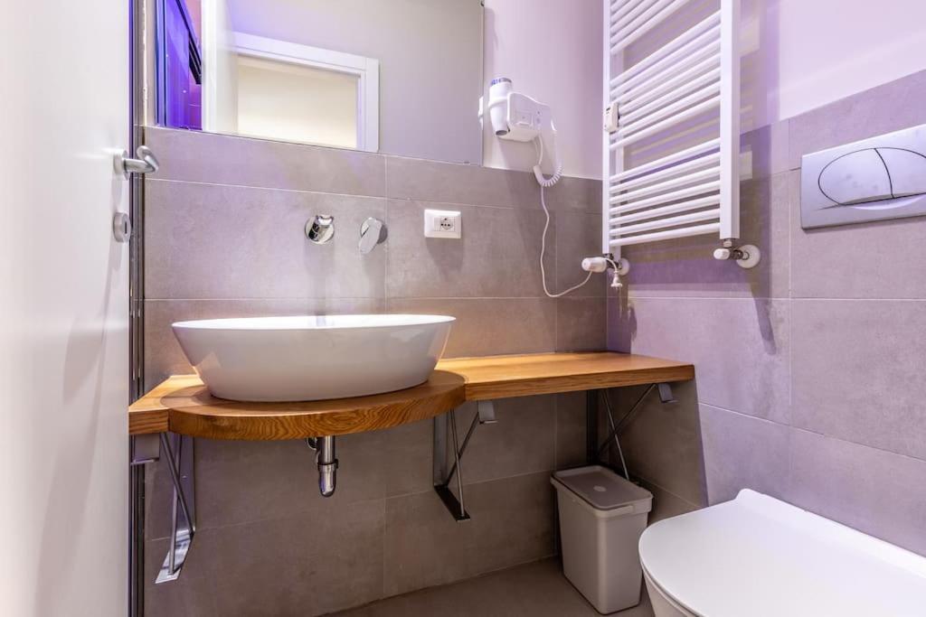 Dafne Room Un'Oasi Romana Per Coppie Экстерьер фото